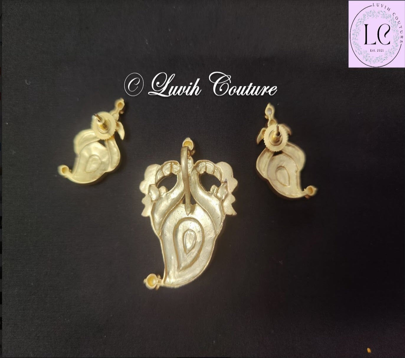 Jadau Kundan Mango pendant set back side, Luvih Couture
